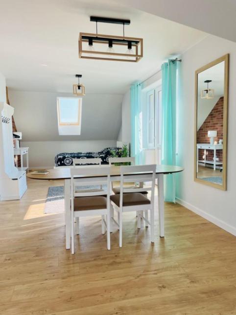 Zakatek Solny Apartment Бохня Екстериор снимка